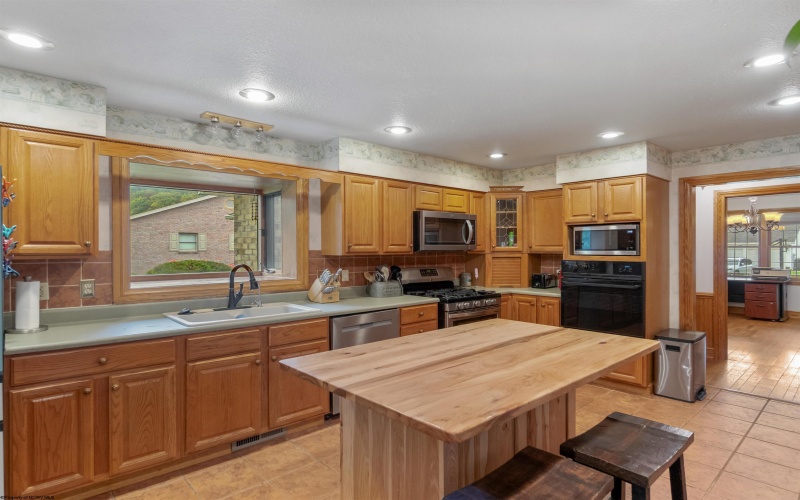 116 Valley Court, Elkins, West Virginia 26241, 5 Bedrooms Bedrooms, 11 Rooms Rooms,2 BathroomsBathrooms,Single Family Detached,For Sale,Valley,10162021