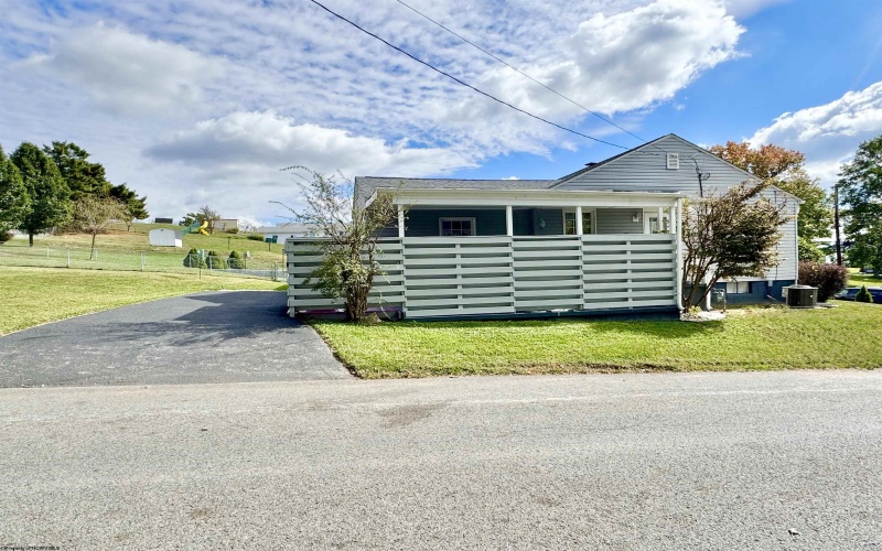 548 Hall Street, Bridgeport, West Virginia 26330, 3 Bedrooms Bedrooms, 8 Rooms Rooms,2 BathroomsBathrooms,Single Family Detached,For Sale,Hall,10162014 548 Hall Street, Bridgeport, West Virginia 26330, 3 Bedrooms Bedrooms, 8 Rooms Rooms,2 BathroomsBathrooms,Single Family Detached,For Sale,Hall,10162014
