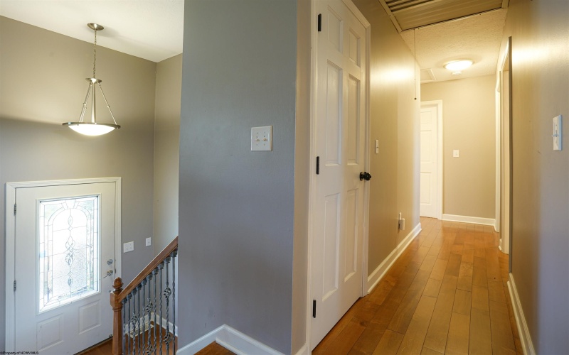 9 Arrowood Drive, Bridgeport, West Virginia 26330-0000, 3 Bedrooms Bedrooms, 7 Rooms Rooms,2 BathroomsBathrooms,Single Family Detached,For Sale,Arrowood,10162025