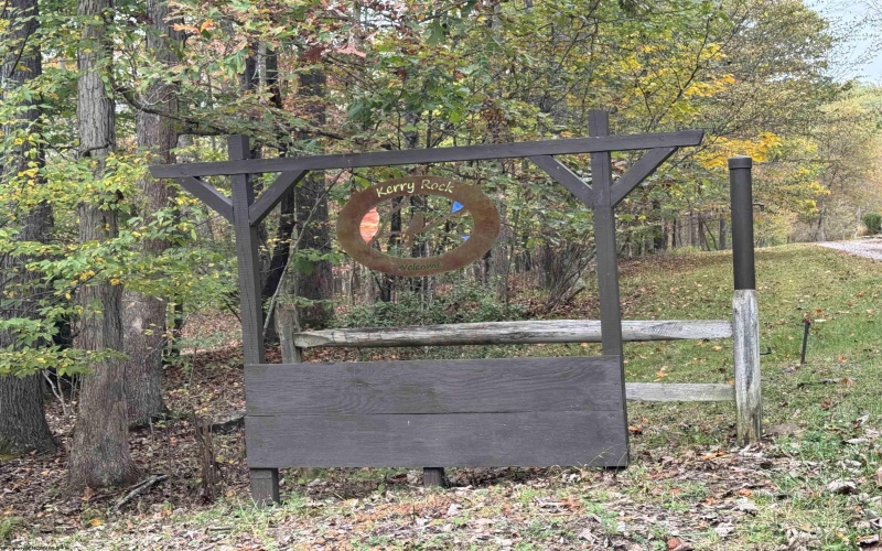 75 Kerry Rock Trail, Ellamore, West Virginia 26267, 4 Bedrooms Bedrooms, 10 Rooms Rooms,2 BathroomsBathrooms,Single Family Detached,For Sale,Kerry Rock,10162024