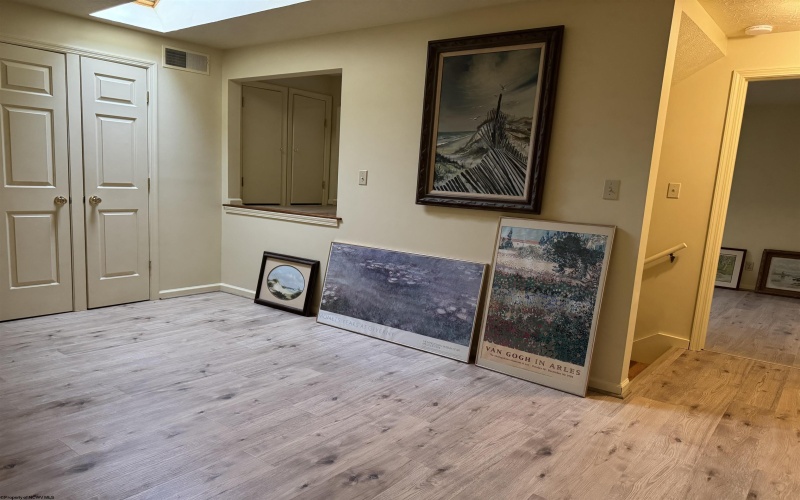 75 Kerry Rock Trail, Ellamore, West Virginia 26267, 4 Bedrooms Bedrooms, 10 Rooms Rooms,2 BathroomsBathrooms,Single Family Detached,For Sale,Kerry Rock,10162024