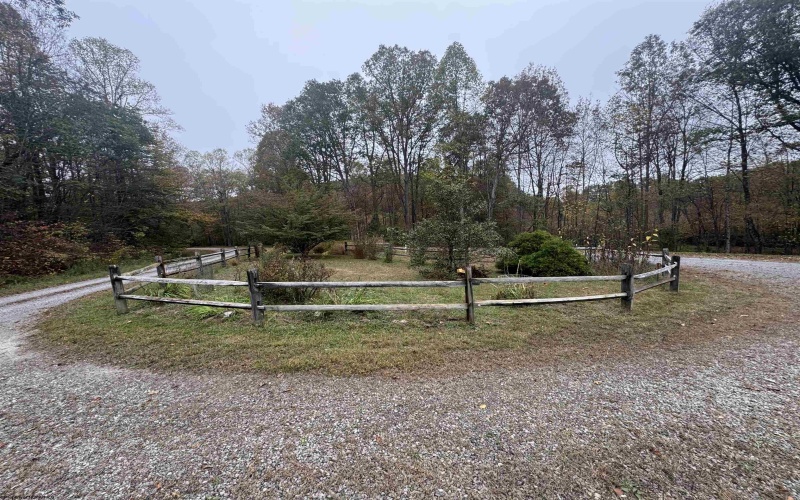 75 Kerry Rock Trail, Ellamore, West Virginia 26267, 4 Bedrooms Bedrooms, 10 Rooms Rooms,2 BathroomsBathrooms,Single Family Detached,For Sale,Kerry Rock,10162024