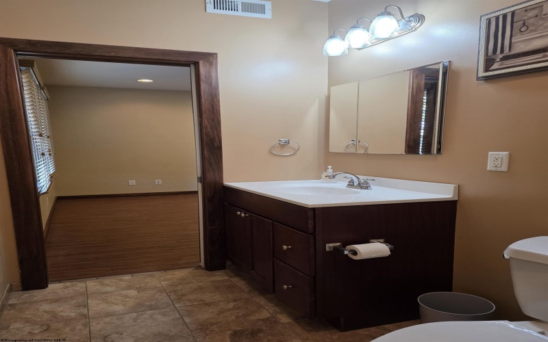 400 Inglewood Boulevard, Morgantown, West Virginia 26501-7376, 1 Bedroom Bedrooms, 4 Rooms Rooms,1 BathroomBathrooms,Single Family Attached,For Sale,Inglewood,10162023