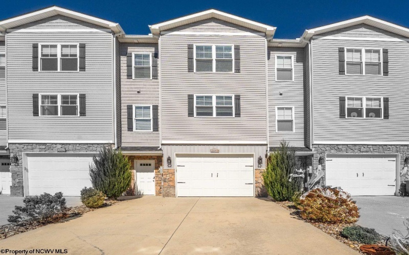 2050 Mountain Ash Lane, Morgantown, West Virginia 26501, 3 Bedrooms Bedrooms, 7 Rooms Rooms,2 BathroomsBathrooms,Single Family Attached,For Sale,Mountain Ash,10162030