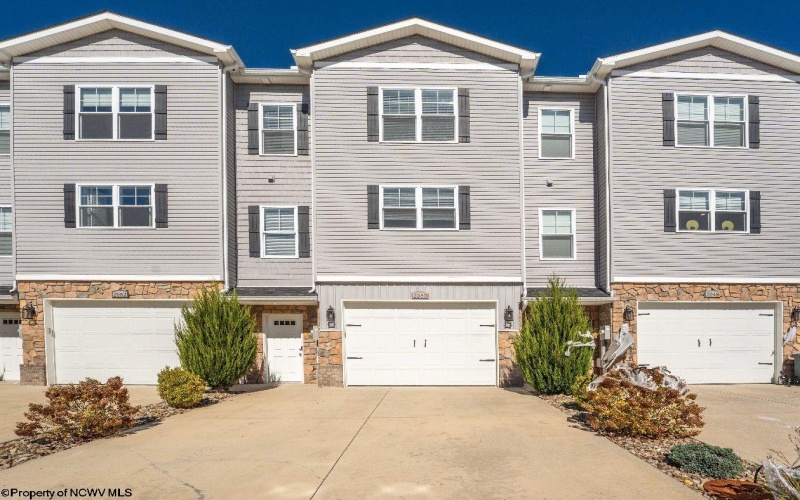 2050 Mountain Ash Lane, Morgantown, West Virginia 26501, 3 Bedrooms Bedrooms, 7 Rooms Rooms,2 BathroomsBathrooms,Single Family Attached,For Sale,Mountain Ash,10162030