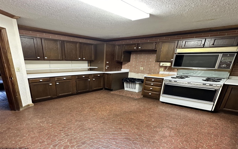 330 Beverly Pike, Elkins, West Virginia 26241, 4 Bedrooms Bedrooms, 9 Rooms Rooms,1 BathroomBathrooms,Single Family Detached,For Sale,Beverly,10162036 330 Beverly Pike, Elkins, West Virginia 26241, 4 Bedrooms Bedrooms, 9 Rooms Rooms,1 BathroomBathrooms,Single Family Detached,For Sale,Beverly,10162036