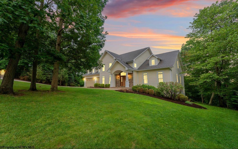 2014 Ices Ferry Drive, Morgantown, West Virginia 26508, 4 Bedrooms Bedrooms, 14 Rooms Rooms,5 BathroomsBathrooms,Residential Rentals,For Rent,Ices Ferry,10162034