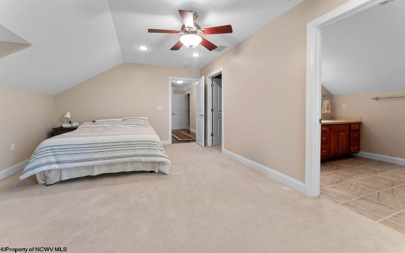 2014 Ices Ferry Drive, Morgantown, West Virginia 26508, 4 Bedrooms Bedrooms, 14 Rooms Rooms,5 BathroomsBathrooms,Residential Rentals,For Rent,Ices Ferry,10162034