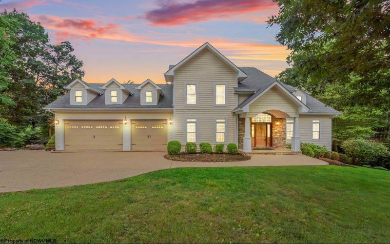2014 Ices Ferry Drive, Morgantown, West Virginia 26508, 4 Bedrooms Bedrooms, 14 Rooms Rooms,5 BathroomsBathrooms,Residential Rentals,For Rent,Ices Ferry,10162034