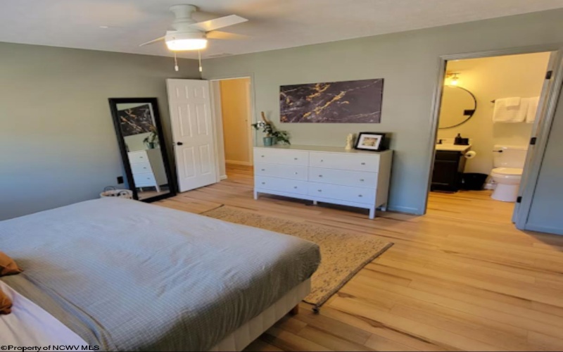 111 Stonegate Circle, Morgantown, West Virginia 26505, 3 Bedrooms Bedrooms, 6 Rooms Rooms,3 BathroomsBathrooms,Residential Rentals,For Rent,Stonegate,10162037