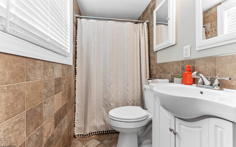 200 Eastgate Drive, Morgantown, West Virginia 26508, 3 Bedrooms Bedrooms, 7 Rooms Rooms,3 BathroomsBathrooms,Single Family Detached,For Sale,Eastgate,10162055 200 Eastgate Drive, Morgantown, West Virginia 26508, 3 Bedrooms Bedrooms, 7 Rooms Rooms,3 BathroomsBathrooms,Single Family Detached,For Sale,Eastgate,10162055