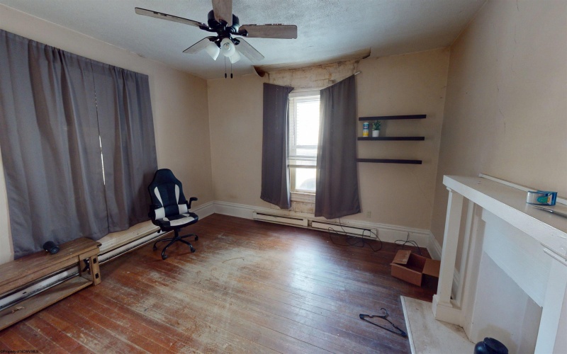 619 Walnut Avenue, Fairmont, West Virginia 26554-9998, 3 Bedrooms Bedrooms, 9 Rooms Rooms,1 BathroomBathrooms,Single Family Detached,For Sale,Walnut,10162060