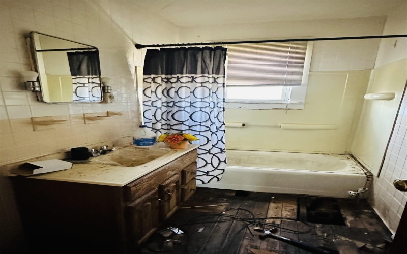 619 Walnut Avenue, Fairmont, West Virginia 26554-9998, 3 Bedrooms Bedrooms, 9 Rooms Rooms,1 BathroomBathrooms,Single Family Detached,For Sale,Walnut,10162060