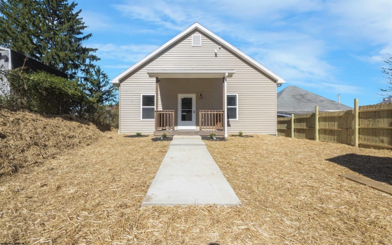 127 Floyd Street, Clarksburg, West Virginia 26301, 3 Bedrooms Bedrooms, 5 Rooms Rooms,2 BathroomsBathrooms,Single Family Detached,For Sale,Floyd,10162061 127 Floyd Street, Clarksburg, West Virginia 26301, 3 Bedrooms Bedrooms, 5 Rooms Rooms,2 BathroomsBathrooms,Single Family Detached,For Sale,Floyd,10162061