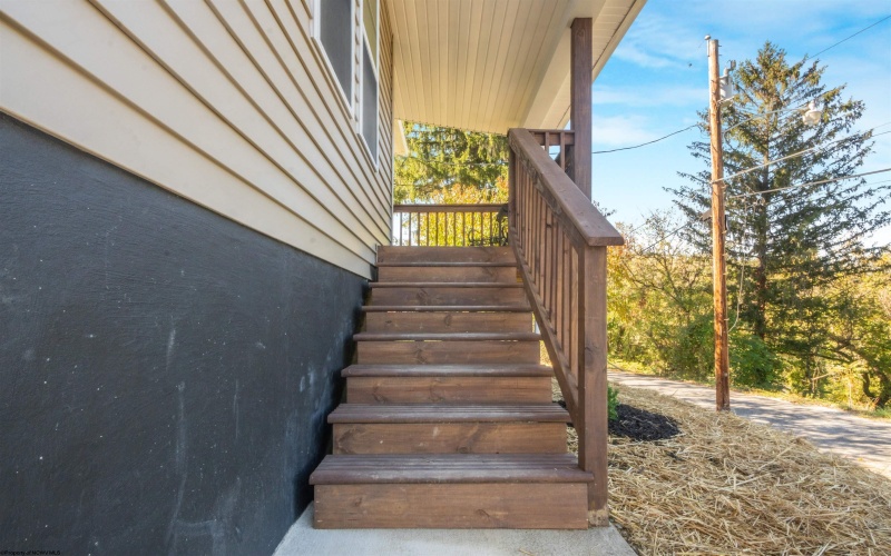 127 Floyd Street, Clarksburg, West Virginia 26301, 3 Bedrooms Bedrooms, 5 Rooms Rooms,2 BathroomsBathrooms,Single Family Detached,For Sale,Floyd,10162061 127 Floyd Street, Clarksburg, West Virginia 26301, 3 Bedrooms Bedrooms, 5 Rooms Rooms,2 BathroomsBathrooms,Single Family Detached,For Sale,Floyd,10162061