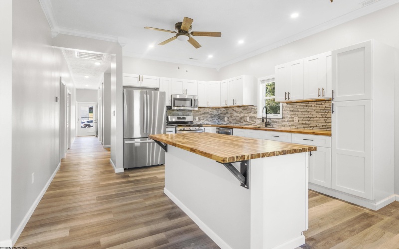 127 Floyd Street, Clarksburg, West Virginia 26301, 3 Bedrooms Bedrooms, 5 Rooms Rooms,2 BathroomsBathrooms,Single Family Detached,For Sale,Floyd,10162061 127 Floyd Street, Clarksburg, West Virginia 26301, 3 Bedrooms Bedrooms, 5 Rooms Rooms,2 BathroomsBathrooms,Single Family Detached,For Sale,Floyd,10162061