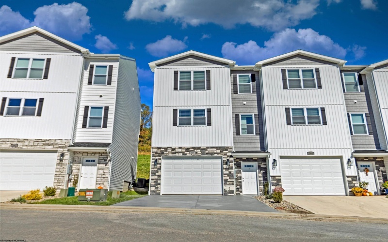 248 Red Oak Lane, Morgantown, West Virginia 26501, 3 Bedrooms Bedrooms, 8 Rooms Rooms,2 BathroomsBathrooms,Single Family Attached,For Sale,Red Oak,10162076 248 Red Oak Lane, Morgantown, West Virginia 26501, 3 Bedrooms Bedrooms, 8 Rooms Rooms,2 BathroomsBathrooms,Single Family Attached,For Sale,Red Oak,10162076