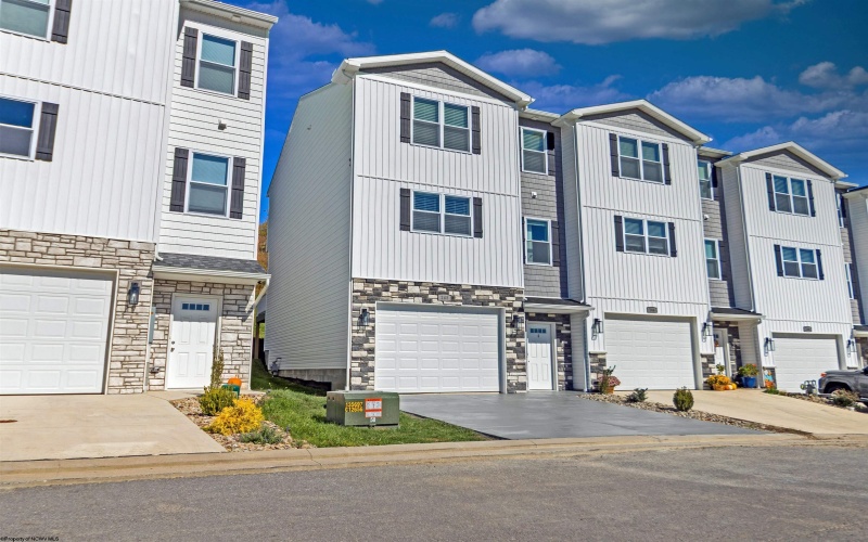 248 Red Oak Lane, Morgantown, West Virginia 26501, 3 Bedrooms Bedrooms, 8 Rooms Rooms,2 BathroomsBathrooms,Single Family Attached,For Sale,Red Oak,10162076 248 Red Oak Lane, Morgantown, West Virginia 26501, 3 Bedrooms Bedrooms, 8 Rooms Rooms,2 BathroomsBathrooms,Single Family Attached,For Sale,Red Oak,10162076