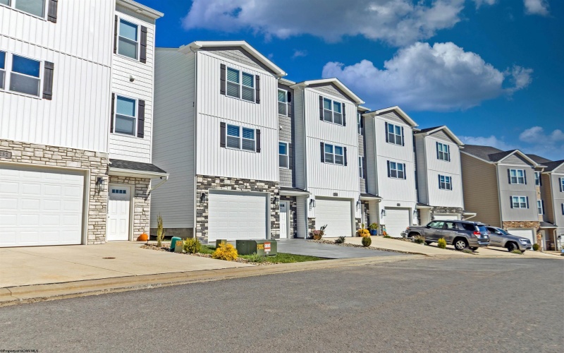 248 Red Oak Lane, Morgantown, West Virginia 26501, 3 Bedrooms Bedrooms, 8 Rooms Rooms,2 BathroomsBathrooms,Single Family Attached,For Sale,Red Oak,10162076 248 Red Oak Lane, Morgantown, West Virginia 26501, 3 Bedrooms Bedrooms, 8 Rooms Rooms,2 BathroomsBathrooms,Single Family Attached,For Sale,Red Oak,10162076