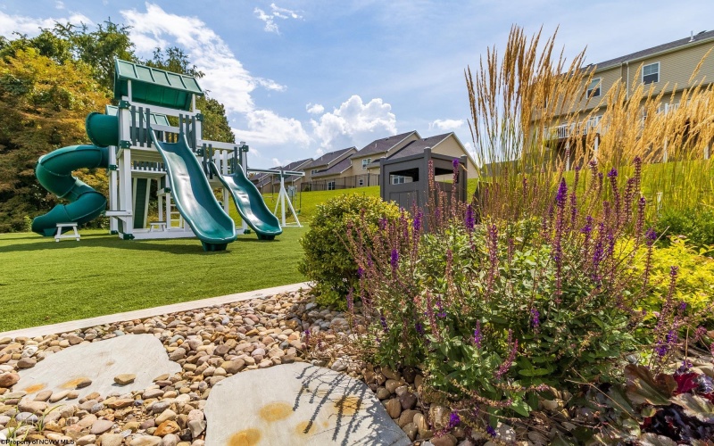 248 Red Oak Lane, Morgantown, West Virginia 26501, 3 Bedrooms Bedrooms, 8 Rooms Rooms,2 BathroomsBathrooms,Single Family Attached,For Sale,Red Oak,10162076 248 Red Oak Lane, Morgantown, West Virginia 26501, 3 Bedrooms Bedrooms, 8 Rooms Rooms,2 BathroomsBathrooms,Single Family Attached,For Sale,Red Oak,10162076