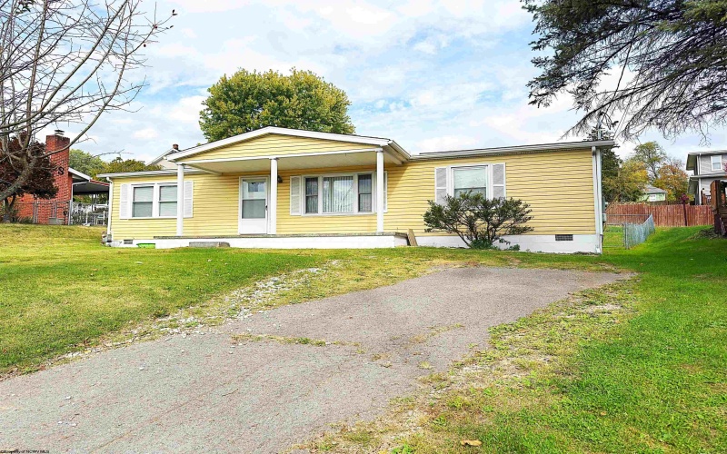 1263 Richwood Avenue, Morgantown, West Virginia 26505, 3 Bedrooms Bedrooms, 9 Rooms Rooms,2 BathroomsBathrooms,Single Family Detached,For Sale,Richwood,10162066 1263 Richwood Avenue, Morgantown, West Virginia 26505, 3 Bedrooms Bedrooms, 9 Rooms Rooms,2 BathroomsBathrooms,Single Family Detached,For Sale,Richwood,10162066