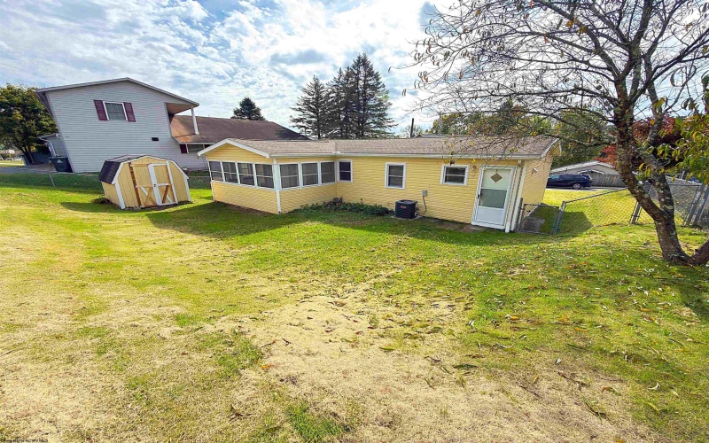 1263 Richwood Avenue, Morgantown, West Virginia 26505, 3 Bedrooms Bedrooms, 9 Rooms Rooms,2 BathroomsBathrooms,Single Family Detached,For Sale,Richwood,10162066 1263 Richwood Avenue, Morgantown, West Virginia 26505, 3 Bedrooms Bedrooms, 9 Rooms Rooms,2 BathroomsBathrooms,Single Family Detached,For Sale,Richwood,10162066