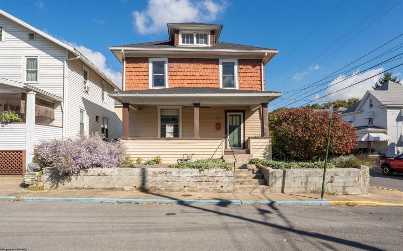 621 Elmina Street, Morgantown, West Virginia 26501, 3 Bedrooms Bedrooms, 8 Rooms Rooms,2 BathroomsBathrooms,Single Family Detached,For Sale,Elmina,10162068 621 Elmina Street, Morgantown, West Virginia 26501, 3 Bedrooms Bedrooms, 8 Rooms Rooms,2 BathroomsBathrooms,Single Family Detached,For Sale,Elmina,10162068