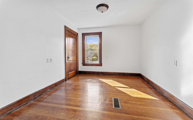 621 Elmina Street, Morgantown, West Virginia 26501, 3 Bedrooms Bedrooms, 8 Rooms Rooms,2 BathroomsBathrooms,Single Family Detached,For Sale,Elmina,10162068 621 Elmina Street, Morgantown, West Virginia 26501, 3 Bedrooms Bedrooms, 8 Rooms Rooms,2 BathroomsBathrooms,Single Family Detached,For Sale,Elmina,10162068