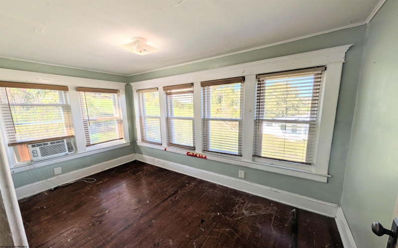 1527 Farland Avenue, Clarksburg, West Virginia 26301, 3 Bedrooms Bedrooms, 8 Rooms Rooms,1 BathroomBathrooms,Single Family Detached,For Sale,Farland,10162073 1527 Farland Avenue, Clarksburg, West Virginia 26301, 3 Bedrooms Bedrooms, 8 Rooms Rooms,1 BathroomBathrooms,Single Family Detached,For Sale,Farland,10162073