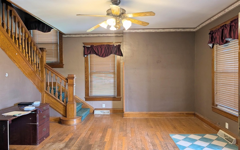 1527 Farland Avenue, Clarksburg, West Virginia 26301, 3 Bedrooms Bedrooms, 8 Rooms Rooms,1 BathroomBathrooms,Single Family Detached,For Sale,Farland,10162073 1527 Farland Avenue, Clarksburg, West Virginia 26301, 3 Bedrooms Bedrooms, 8 Rooms Rooms,1 BathroomBathrooms,Single Family Detached,For Sale,Farland,10162073