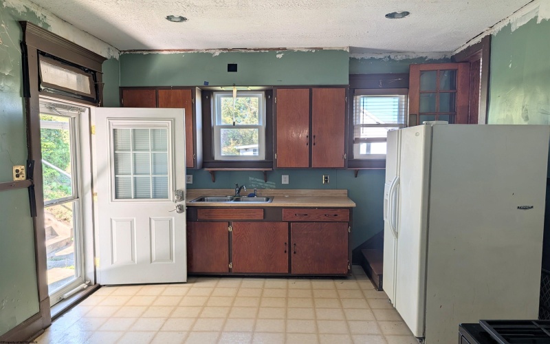 1527 Farland Avenue, Clarksburg, West Virginia 26301, 3 Bedrooms Bedrooms, 8 Rooms Rooms,1 BathroomBathrooms,Single Family Detached,For Sale,Farland,10162073 1527 Farland Avenue, Clarksburg, West Virginia 26301, 3 Bedrooms Bedrooms, 8 Rooms Rooms,1 BathroomBathrooms,Single Family Detached,For Sale,Farland,10162073