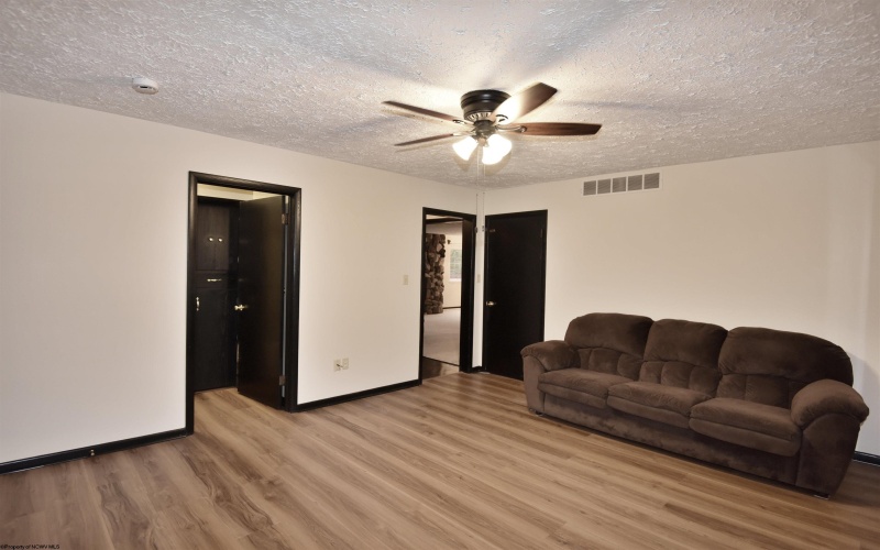 1100 Country Club Road, Clarksburg, West Virginia 26301, 3 Bedrooms Bedrooms, 7 Rooms Rooms,2 BathroomsBathrooms,Single Family Detached,For Sale,Country Club,10162071 1100 Country Club Road, Clarksburg, West Virginia 26301, 3 Bedrooms Bedrooms, 7 Rooms Rooms,2 BathroomsBathrooms,Single Family Detached,For Sale,Country Club,10162071