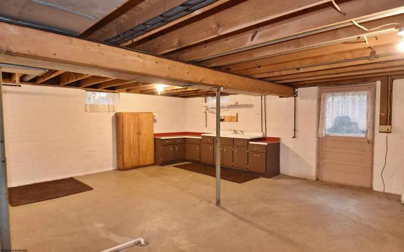 1100 Country Club Road, Clarksburg, West Virginia 26301, 3 Bedrooms Bedrooms, 7 Rooms Rooms,2 BathroomsBathrooms,Single Family Detached,For Sale,Country Club,10162071 1100 Country Club Road, Clarksburg, West Virginia 26301, 3 Bedrooms Bedrooms, 7 Rooms Rooms,2 BathroomsBathrooms,Single Family Detached,For Sale,Country Club,10162071