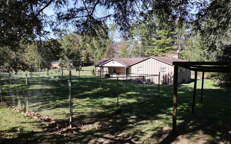 1100 Country Club Road, Clarksburg, West Virginia 26301, 3 Bedrooms Bedrooms, 7 Rooms Rooms,2 BathroomsBathrooms,Single Family Detached,For Sale,Country Club,10162071 1100 Country Club Road, Clarksburg, West Virginia 26301, 3 Bedrooms Bedrooms, 7 Rooms Rooms,2 BathroomsBathrooms,Single Family Detached,For Sale,Country Club,10162071