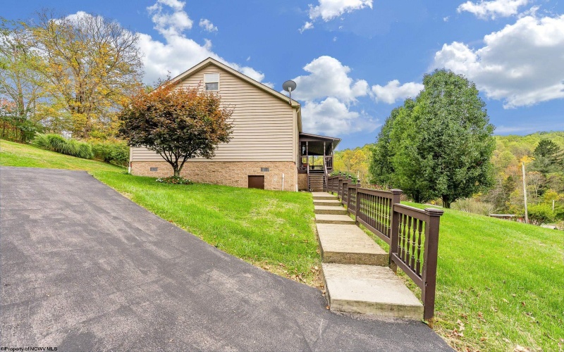 1252 Monumental Road, Fairmont, West Virginia 26554, 3 Bedrooms Bedrooms, 7 Rooms Rooms,2 BathroomsBathrooms,Single Family Detached,For Sale,Monumental,10162069 1252 Monumental Road, Fairmont, West Virginia 26554, 3 Bedrooms Bedrooms, 7 Rooms Rooms,2 BathroomsBathrooms,Single Family Detached,For Sale,Monumental,10162069