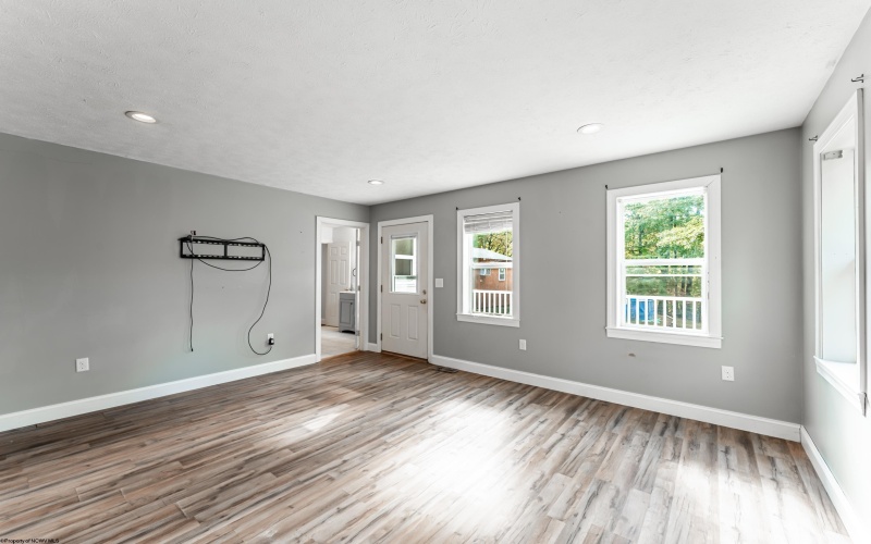 1201 Mount Zion Road, Fairmont, West Virginia 26554, 3 Bedrooms Bedrooms, 6 Rooms Rooms,2 BathroomsBathrooms,Single Family Detached,For Sale,Mount Zion,10162078