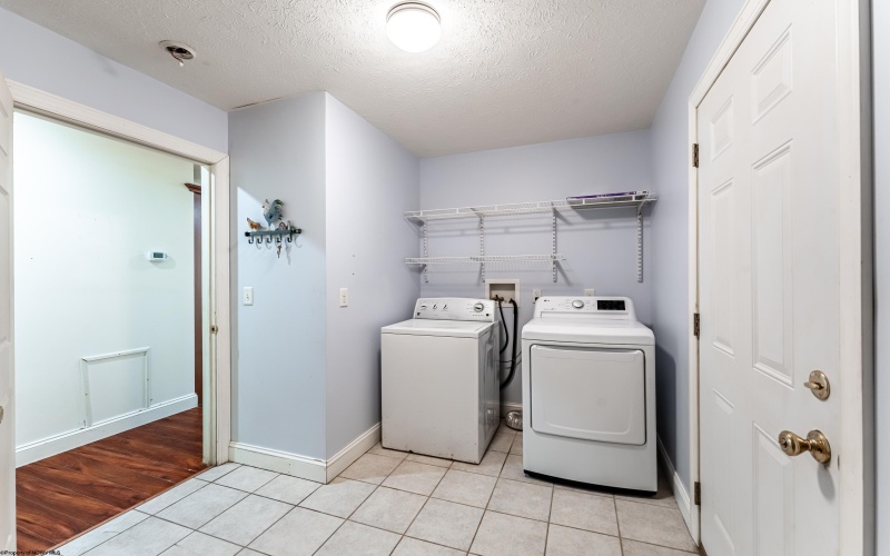 1201 Mount Zion Road, Fairmont, West Virginia 26554, 3 Bedrooms Bedrooms, 6 Rooms Rooms,2 BathroomsBathrooms,Single Family Detached,For Sale,Mount Zion,10162078