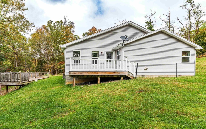 1201 Mount Zion Road, Fairmont, West Virginia 26554, 3 Bedrooms Bedrooms, 6 Rooms Rooms,2 BathroomsBathrooms,Single Family Detached,For Sale,Mount Zion,10162078