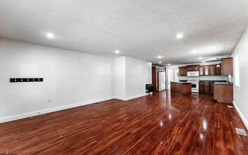 1201 Mount Zion Road, Fairmont, West Virginia 26554, 3 Bedrooms Bedrooms, 6 Rooms Rooms,2 BathroomsBathrooms,Single Family Detached,For Sale,Mount Zion,10162078