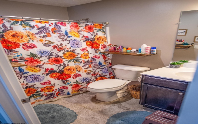 2316 Hancock Lane, Fairmont, West Virginia 26554, 3 Bedrooms Bedrooms, 6 Rooms Rooms,2 BathroomsBathrooms,Single Family Detached,For Sale,Hancock,10162072