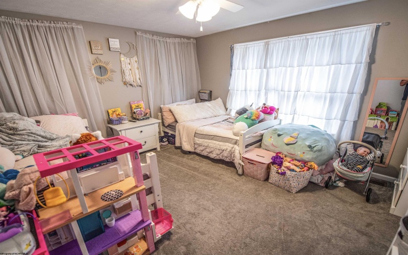 2316 Hancock Lane, Fairmont, West Virginia 26554, 3 Bedrooms Bedrooms, 6 Rooms Rooms,2 BathroomsBathrooms,Single Family Detached,For Sale,Hancock,10162072