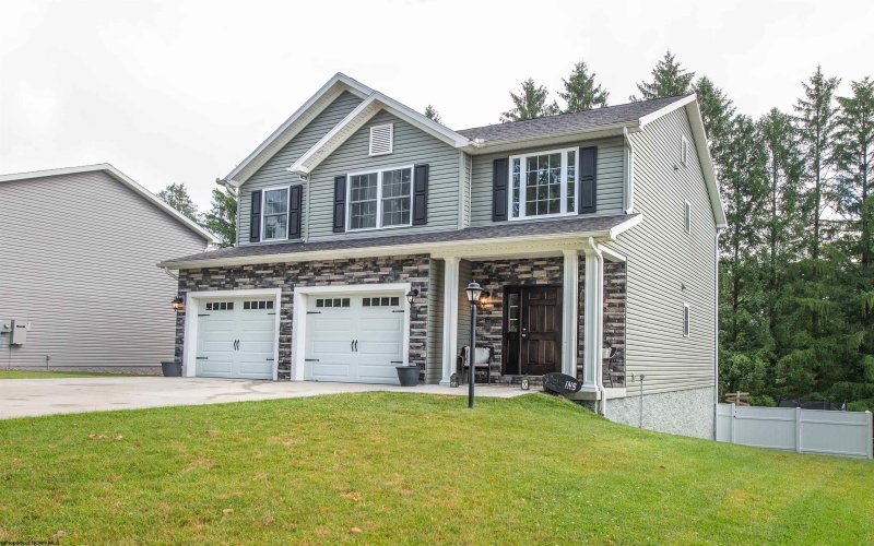 2316 Hancock Lane, Fairmont, West Virginia 26554, 3 Bedrooms Bedrooms, 6 Rooms Rooms,2 BathroomsBathrooms,Single Family Detached,For Sale,Hancock,10162072