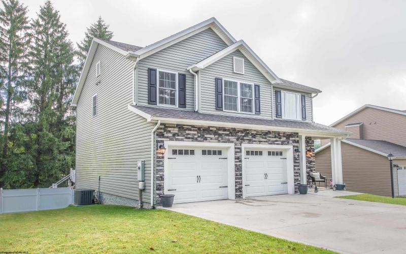 2316 Hancock Lane, Fairmont, West Virginia 26554, 3 Bedrooms Bedrooms, 6 Rooms Rooms,2 BathroomsBathrooms,Single Family Detached,For Sale,Hancock,10162072