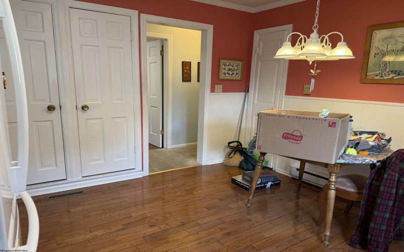 913 Henry Drive, Fairmont, West Virginia 26554, 2 Bedrooms Bedrooms, 6 Rooms Rooms,2 BathroomsBathrooms,Single Family Detached,For Sale,Henry,10162101 913 Henry Drive, Fairmont, West Virginia 26554, 2 Bedrooms Bedrooms, 6 Rooms Rooms,2 BathroomsBathrooms,Single Family Detached,For Sale,Henry,10162101