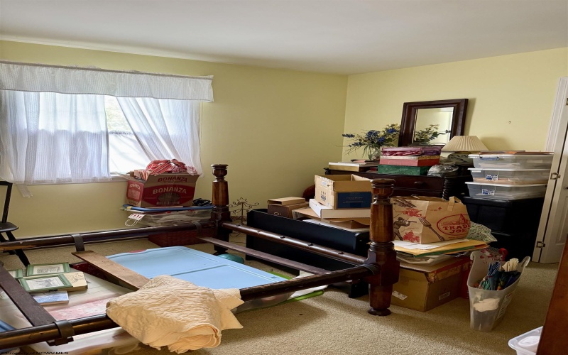 913 Henry Drive, Fairmont, West Virginia 26554, 2 Bedrooms Bedrooms, 6 Rooms Rooms,2 BathroomsBathrooms,Single Family Detached,For Sale,Henry,10162101 913 Henry Drive, Fairmont, West Virginia 26554, 2 Bedrooms Bedrooms, 6 Rooms Rooms,2 BathroomsBathrooms,Single Family Detached,For Sale,Henry,10162101