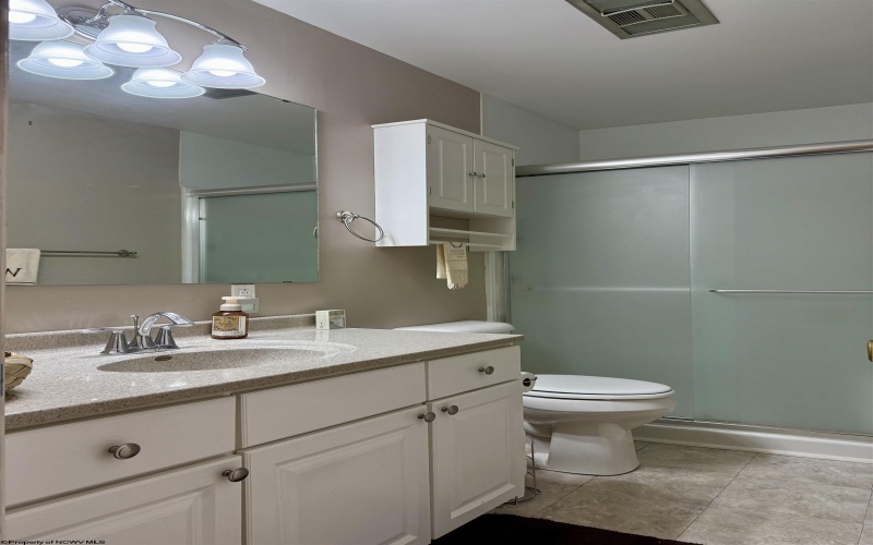 913 Henry Drive, Fairmont, West Virginia 26554, 2 Bedrooms Bedrooms, 6 Rooms Rooms,2 BathroomsBathrooms,Single Family Detached,For Sale,Henry,10162101 913 Henry Drive, Fairmont, West Virginia 26554, 2 Bedrooms Bedrooms, 6 Rooms Rooms,2 BathroomsBathrooms,Single Family Detached,For Sale,Henry,10162101