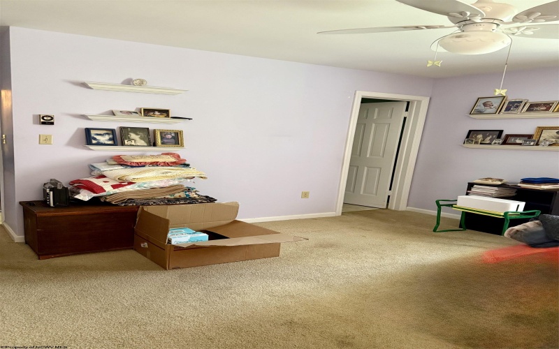 913 Henry Drive, Fairmont, West Virginia 26554, 2 Bedrooms Bedrooms, 6 Rooms Rooms,2 BathroomsBathrooms,Single Family Detached,For Sale,Henry,10162101 913 Henry Drive, Fairmont, West Virginia 26554, 2 Bedrooms Bedrooms, 6 Rooms Rooms,2 BathroomsBathrooms,Single Family Detached,For Sale,Henry,10162101