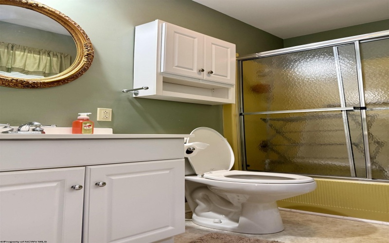 913 Henry Drive, Fairmont, West Virginia 26554, 2 Bedrooms Bedrooms, 6 Rooms Rooms,2 BathroomsBathrooms,Single Family Detached,For Sale,Henry,10162101 913 Henry Drive, Fairmont, West Virginia 26554, 2 Bedrooms Bedrooms, 6 Rooms Rooms,2 BathroomsBathrooms,Single Family Detached,For Sale,Henry,10162101