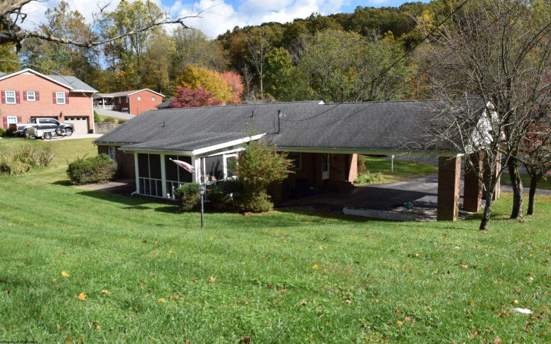 913 Henry Drive, Fairmont, West Virginia 26554, 2 Bedrooms Bedrooms, 6 Rooms Rooms,2 BathroomsBathrooms,Single Family Detached,For Sale,Henry,10162101 913 Henry Drive, Fairmont, West Virginia 26554, 2 Bedrooms Bedrooms, 6 Rooms Rooms,2 BathroomsBathrooms,Single Family Detached,For Sale,Henry,10162101