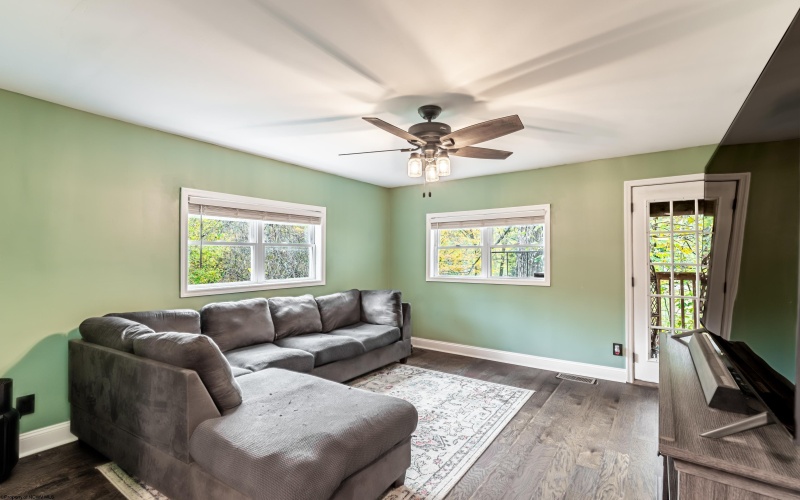 17 Brands Run Road, Morgantown, West Virginia 26501, 2 Bedrooms Bedrooms, 6 Rooms Rooms,1 BathroomBathrooms,Single Family Detached,For Sale,Brands Run,10162090 17 Brands Run Road, Morgantown, West Virginia 26501, 2 Bedrooms Bedrooms, 6 Rooms Rooms,1 BathroomBathrooms,Single Family Detached,For Sale,Brands Run,10162090